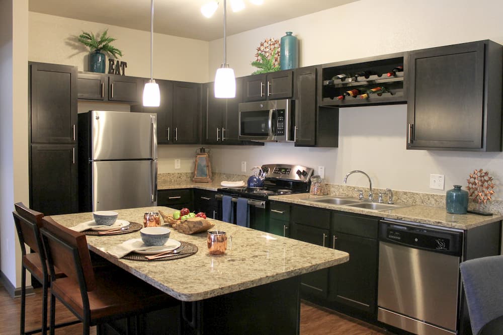 Rosenberg, TX Apartments near Richmond Springs at Summer Park